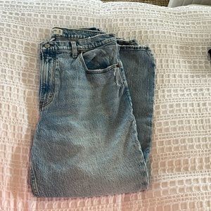Abercrombie 90’s Straight Ultra High Rise (Curve Love) Jeans!